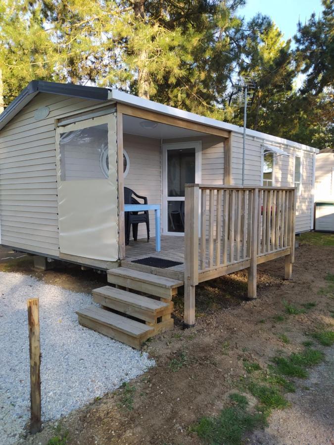 Hotel Camping Les Peupliers Saint-Pere-en-Retz Exterior foto