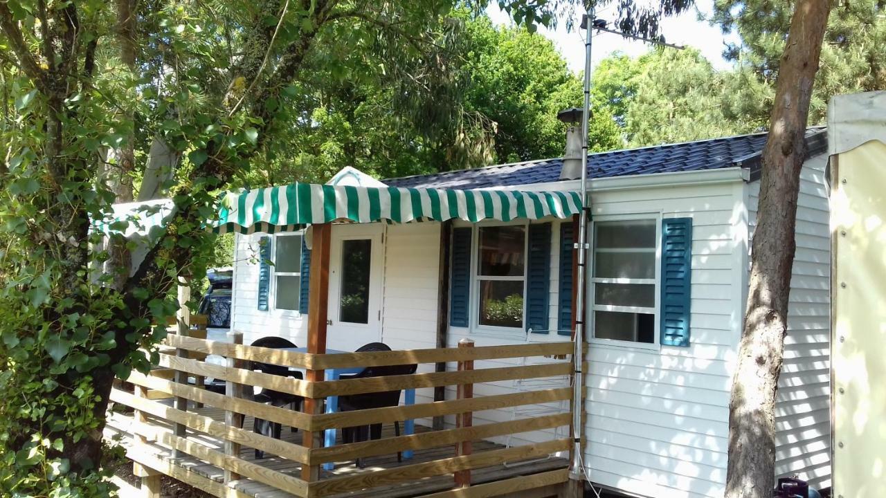 Hotel Camping Les Peupliers Saint-Pere-en-Retz Exterior foto